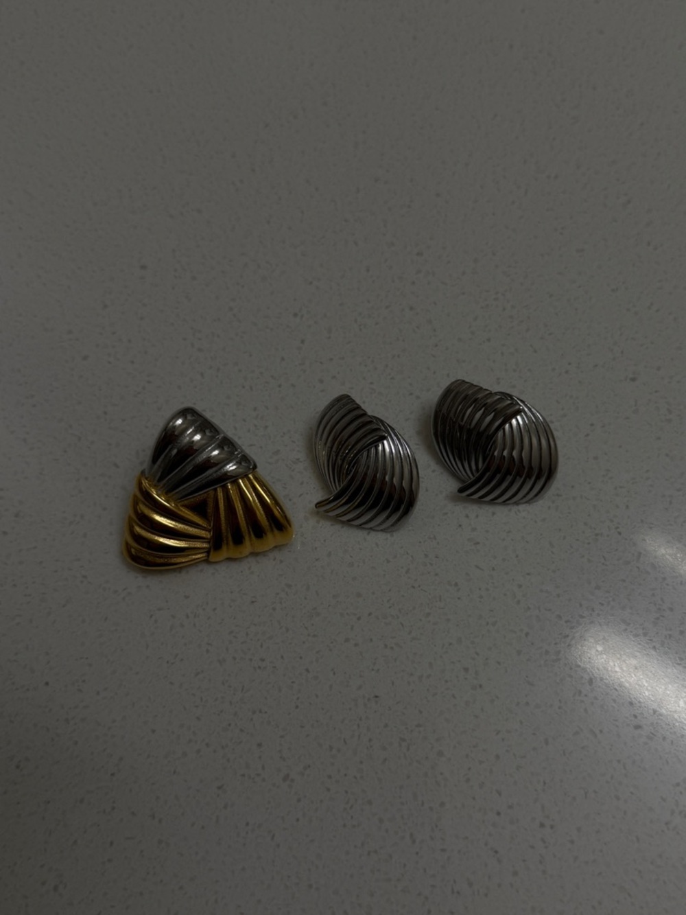 Silver Ribbed Earrings - Picture 4 of 4